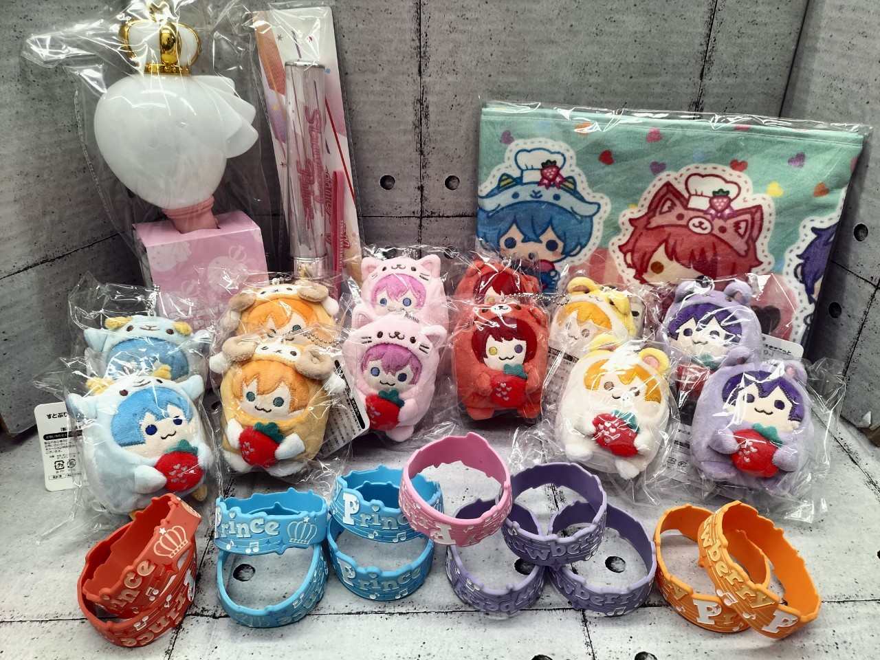マンガ倉庫加納店】すとぷりグッズ 大量入荷致しました?□ | マンガ 